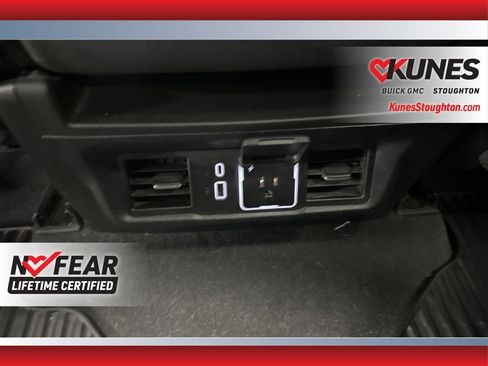 Used 2025 Chevrolet Silverado 1500 LT image 43