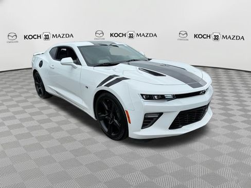 Used 2016 Chevrolet Camaro SS RWD image 2