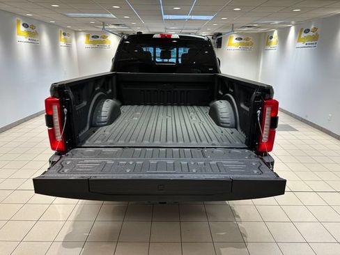 New 2026 Ford F250 Lariat w/ Black Appearance Package AWD/4WD image 25
