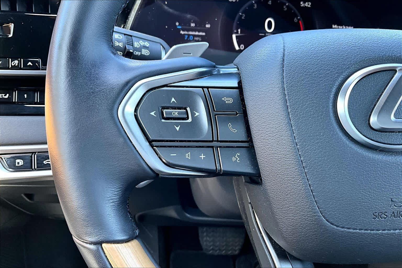 Used 2025 Lexus RX 350 FWD image 22