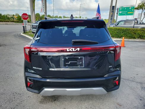 Used 2025 Kia Seltos SX w/ SX Sunroof Package AWD/4WD image 6