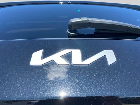 Certified 2023 Kia Soul LX FWD image 18