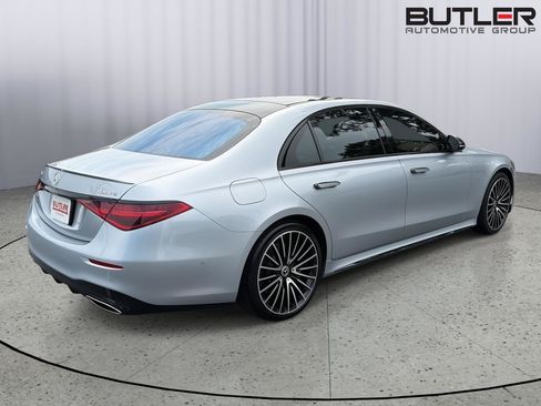 Used 2022 Mercedes-Benz S 580 4MATIC Sedan image 6