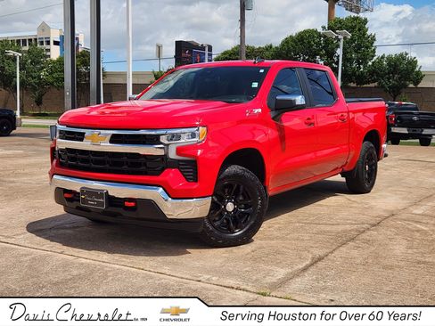 Used 2024 Chevrolet Silverado 1500 LT w/ Z71 Off-Road Package AWD/4WD image 1