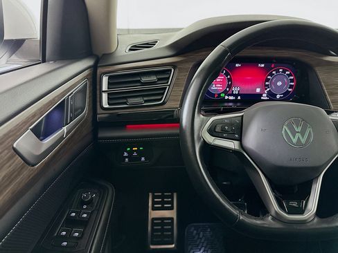 Used 2024 Volkswagen Atlas SEL Premium R-Line image 10