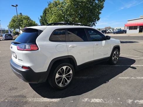 Used 2022 Jeep Cherokee Limited w/ Elite Package AWD/4WD image 5
