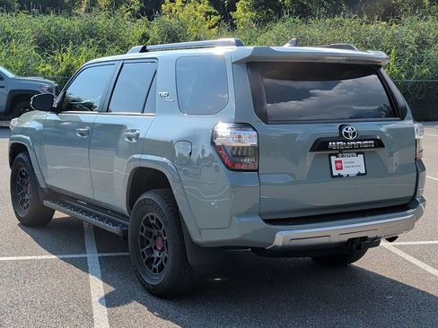 Certified 2022 Toyota 4Runner TRD Off-Road Premium w/ TRD Black Wheel Package (TMS) AWD/4WD image 7