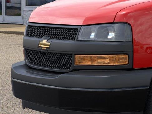 New 2026 Chevrolet Express 3500 RWD image 37
