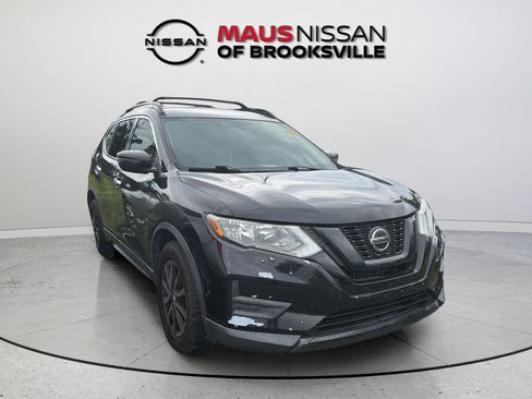 Used 2018 Nissan Rogue SV FWD image 1
