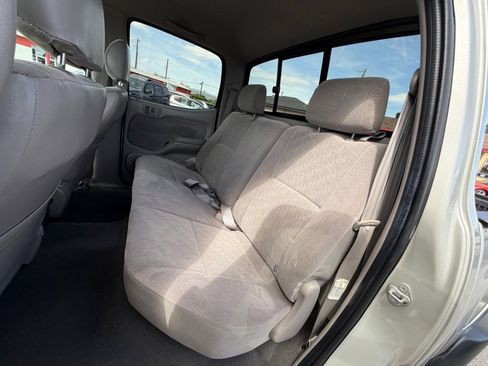 Used 2004 Toyota Tacoma PreRunner RWD image 9