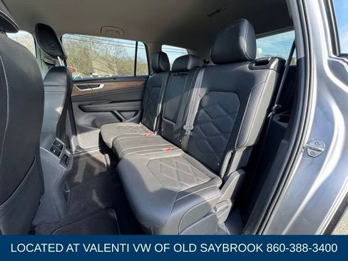 Used 2024 Volkswagen Atlas SE AWD/4WD image 10