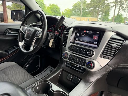 Used 2015 GMC Yukon SLE AWD/4WD image 14