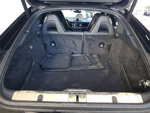 Used 2018 Porsche Panamera 4 image 8