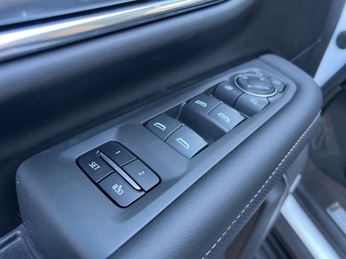 Used 2023 Chevrolet Tahoe Premier image 12