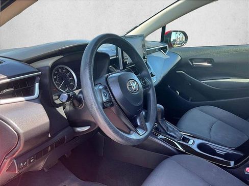 Used 2021 Toyota Corolla LE FWD image 14