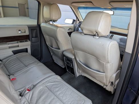 Used 2011 Ford Flex SEL w/ Rapid Spec Order Code image 24