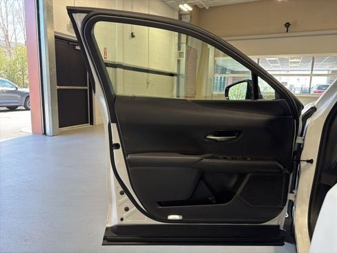 Used 2019 Lexus UX 250h w/ Premium Package AWD/4WD image 9