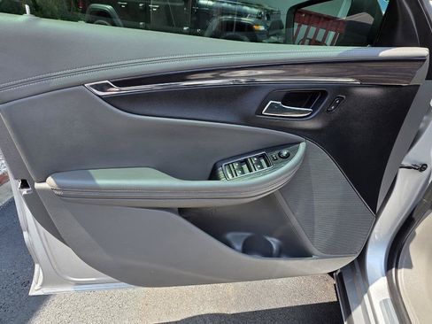 Used 2016 Chevrolet Impala LTZ FWD image 11