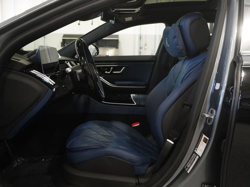 Used 2024 Mercedes-Benz Maybach S 680 4MATIC image 2