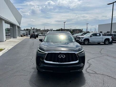 Used 2023 INFINITI QX60 Sensory w/ Vision Package AWD/4WD image 3