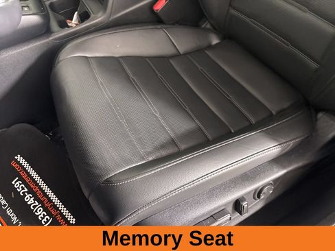 Used 2025 Honda CR-V EX-L image 14