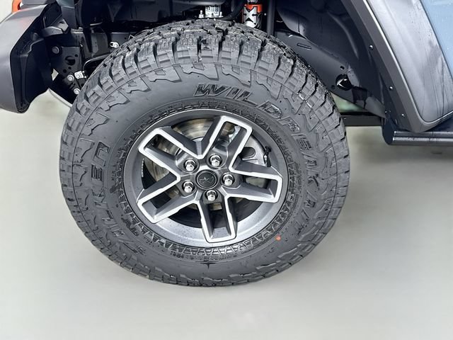 New 2026 Jeep Gladiator Mojave w/ Safety Group AWD/4WD image 32