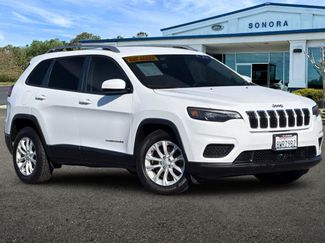 Used 2021 Jeep Cherokee Latitude FWD video 2