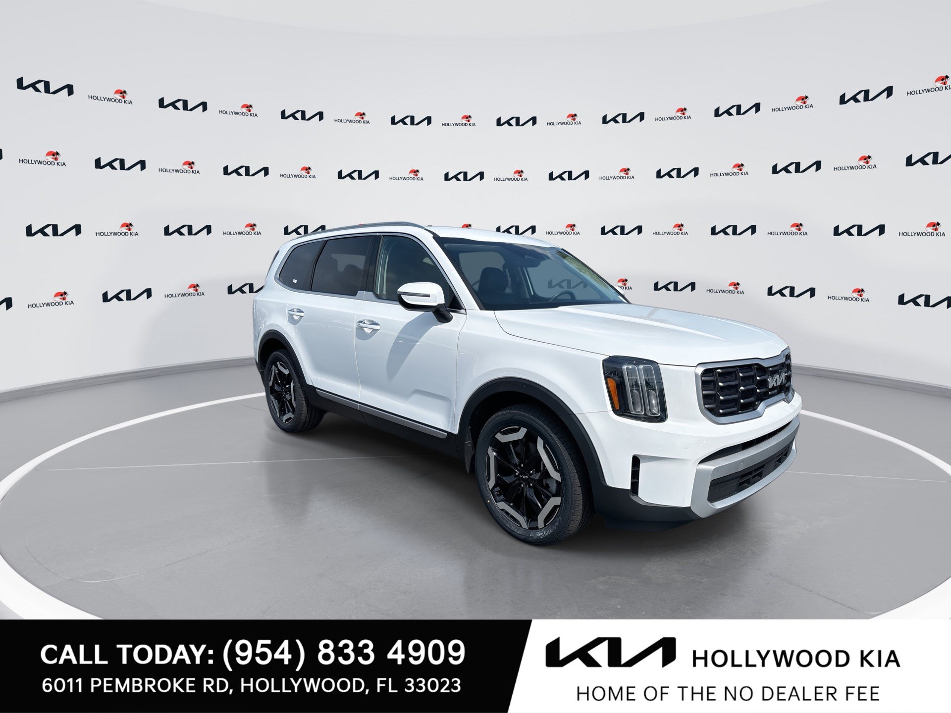 Certified 2024 Kia Telluride S FWD image 2