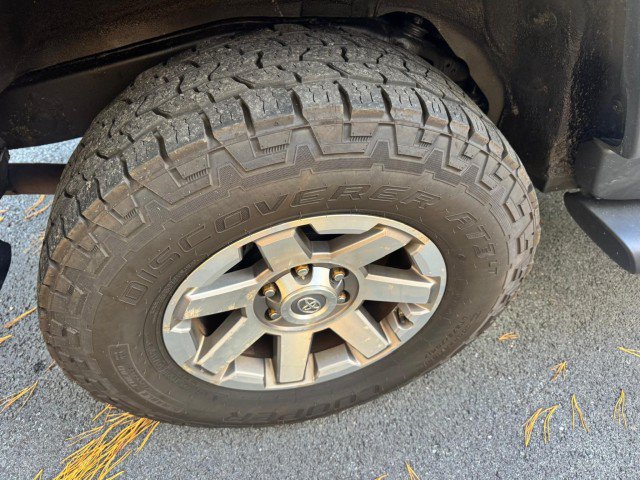 Used 2014 Toyota FJ Cruiser 4WD w/ Upgrade Package image 30
