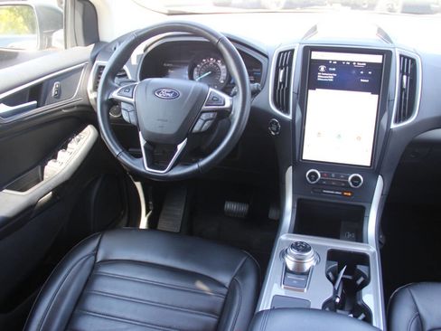 Used 2023 Ford Edge SEL image 18