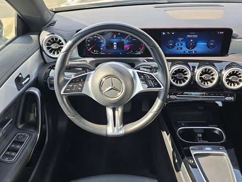 Used 2025 Mercedes-Benz CLA 250 4MATIC image 33