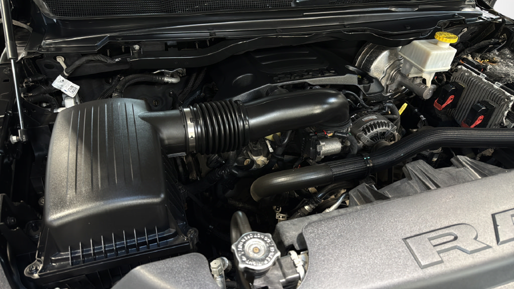 Used 2019 RAM 1500 Laramie AWD/4WD image 37