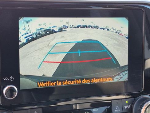 Used 2023 Toyota Highlander XLE image 13