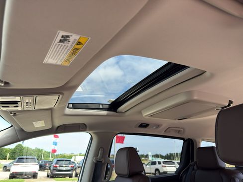 Used 2025 Honda Odyssey Touring image 13