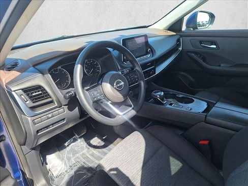 Used 2023 Nissan Rogue SV FWD image 9
