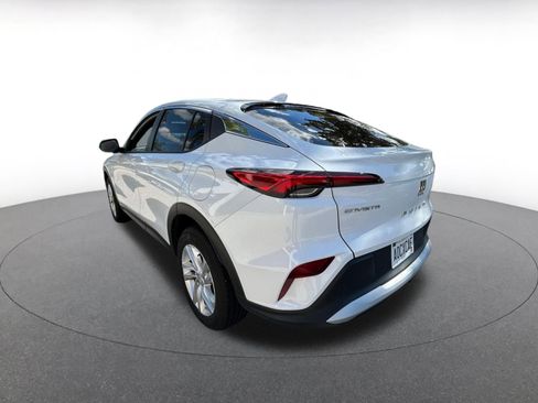 Used 2025 Buick Envista Preferred image 5