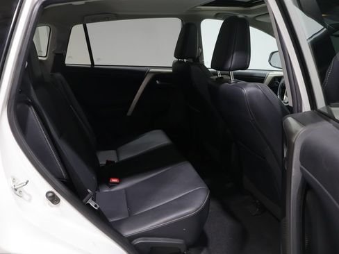 Used 2015 Toyota RAV4 Limited AWD/4WD image 22