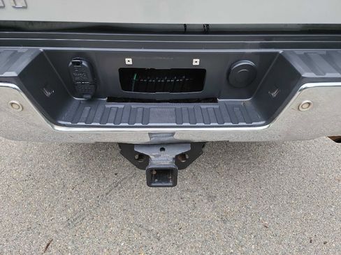 Used 2017 Chevrolet Silverado 2500 LT AWD/4WD image 7