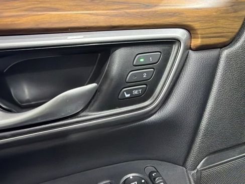 Used 2017 Honda CR-V EX-L image 10