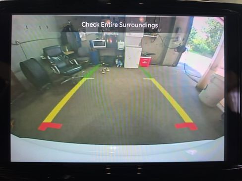 Used 2025 Chrysler Pacifica Select FWD image 25