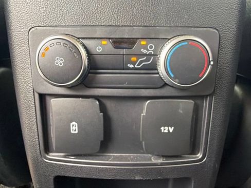 Used 2020 Ford Explorer XLT w/ Equipment Group 202A AWD/4WD image 22