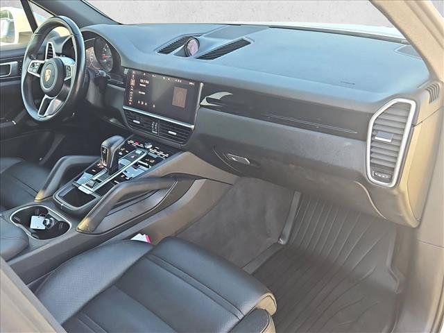 Used 2021 Porsche Cayenne AWD/4WD image 23