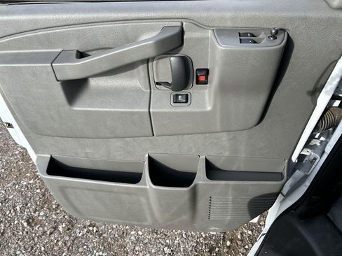 New 2025 GMC Savana 2500 w/ Driver Convenience Package image 21