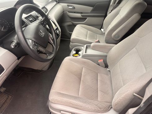 Used 2014 Honda Odyssey EX image 5