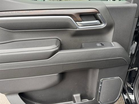 Used 2024 GMC Sierra 1500 SLT image 19