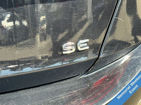 Used 2024 Volkswagen Jetta SE FWD image 30