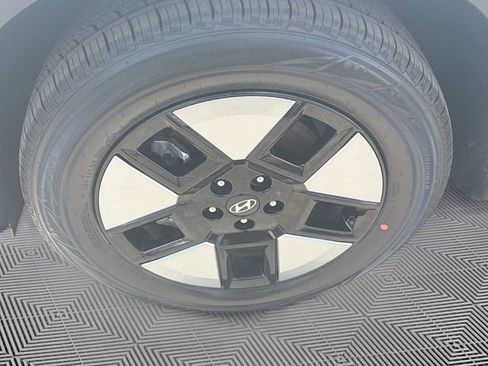 Used 2025 Hyundai Santa Fe SEL FWD image 29