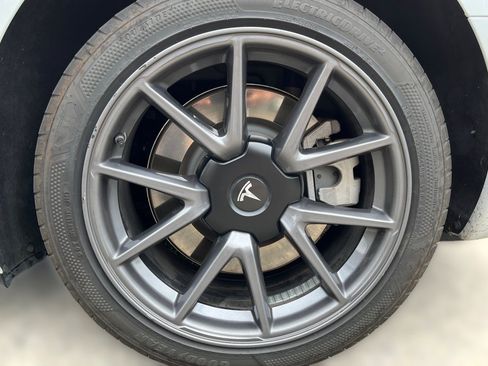 Used 2023 Tesla Model 3 Standard Range RWD image 6
