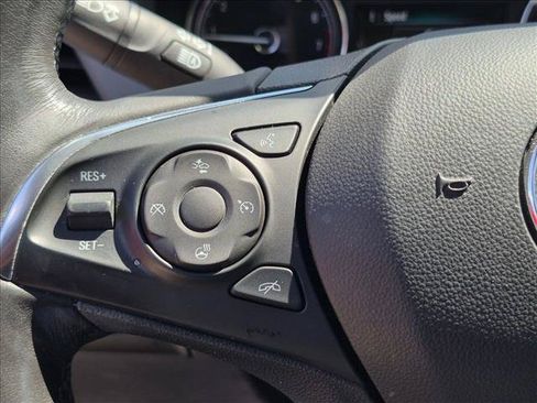 Used 2018 Buick Enclave Premium w/ Experience Buick Package FWD image 11