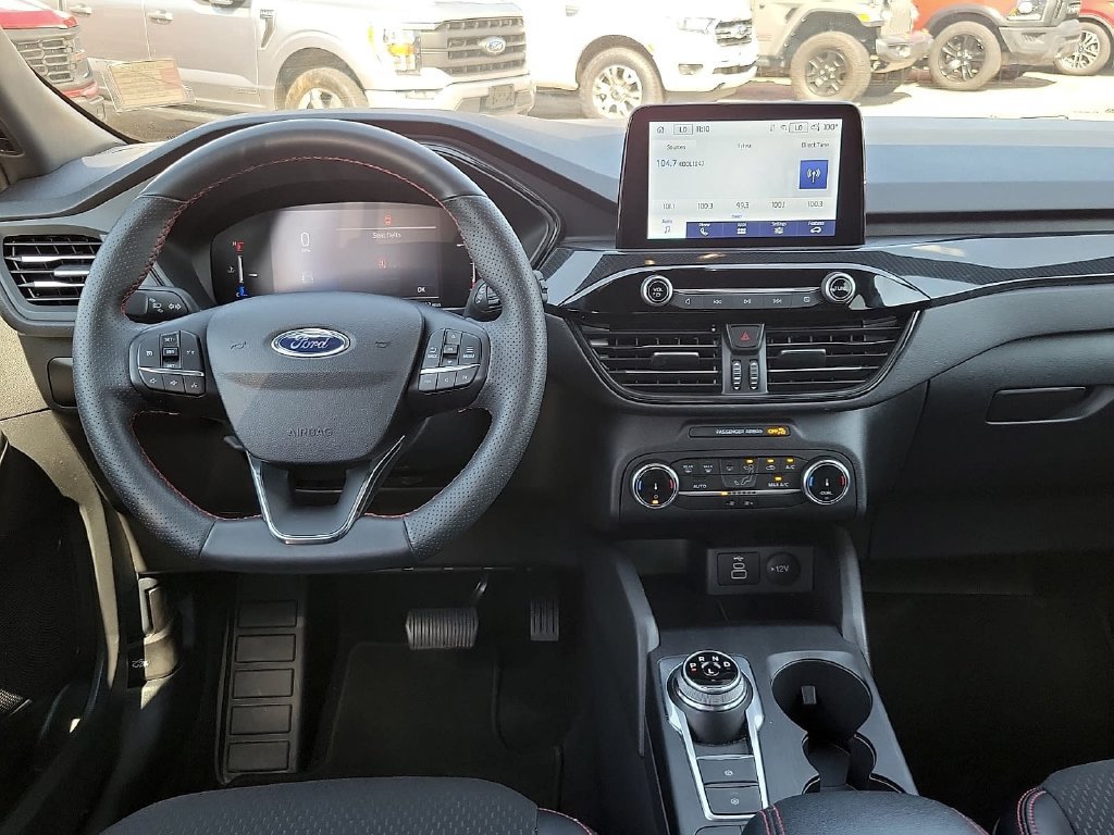 Used 2025 Ford Escape ST-Line AWD/4WD image 11